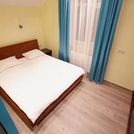 Apartment Fedkovycha-2